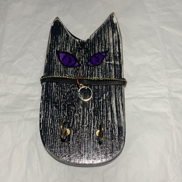 Hand Crafted Pallet Board Cat Design Key Holder - Picture 4 of 7